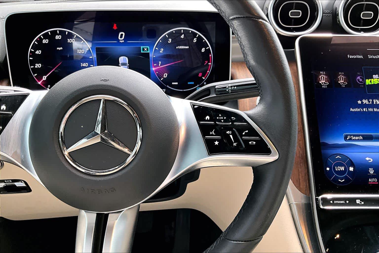 Used 2024 Mercedes-Benz GLC 300 4MATIC image 23