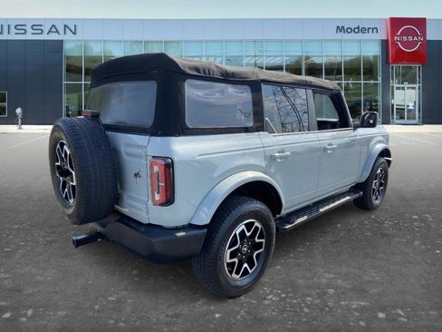 Used 2023 Ford Bronco Outer Banks AWD/4WD image 5