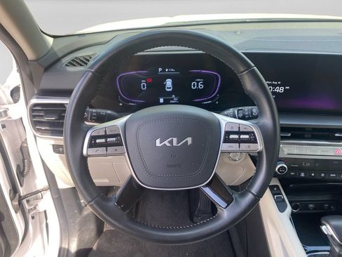 Used 2025 Kia Telluride S FWD image 12