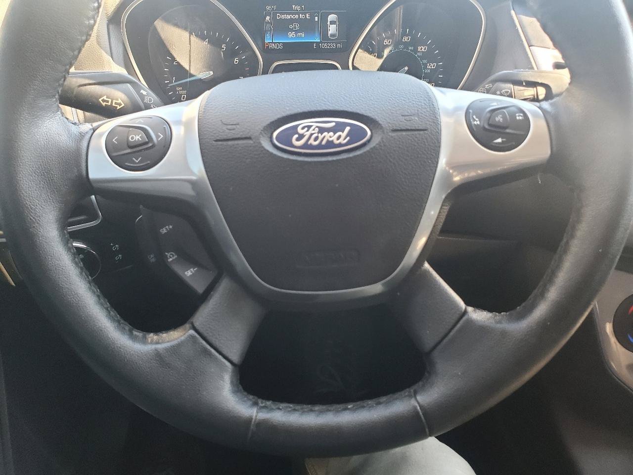 Used 2014 Ford Focus Titanium FWD image 18