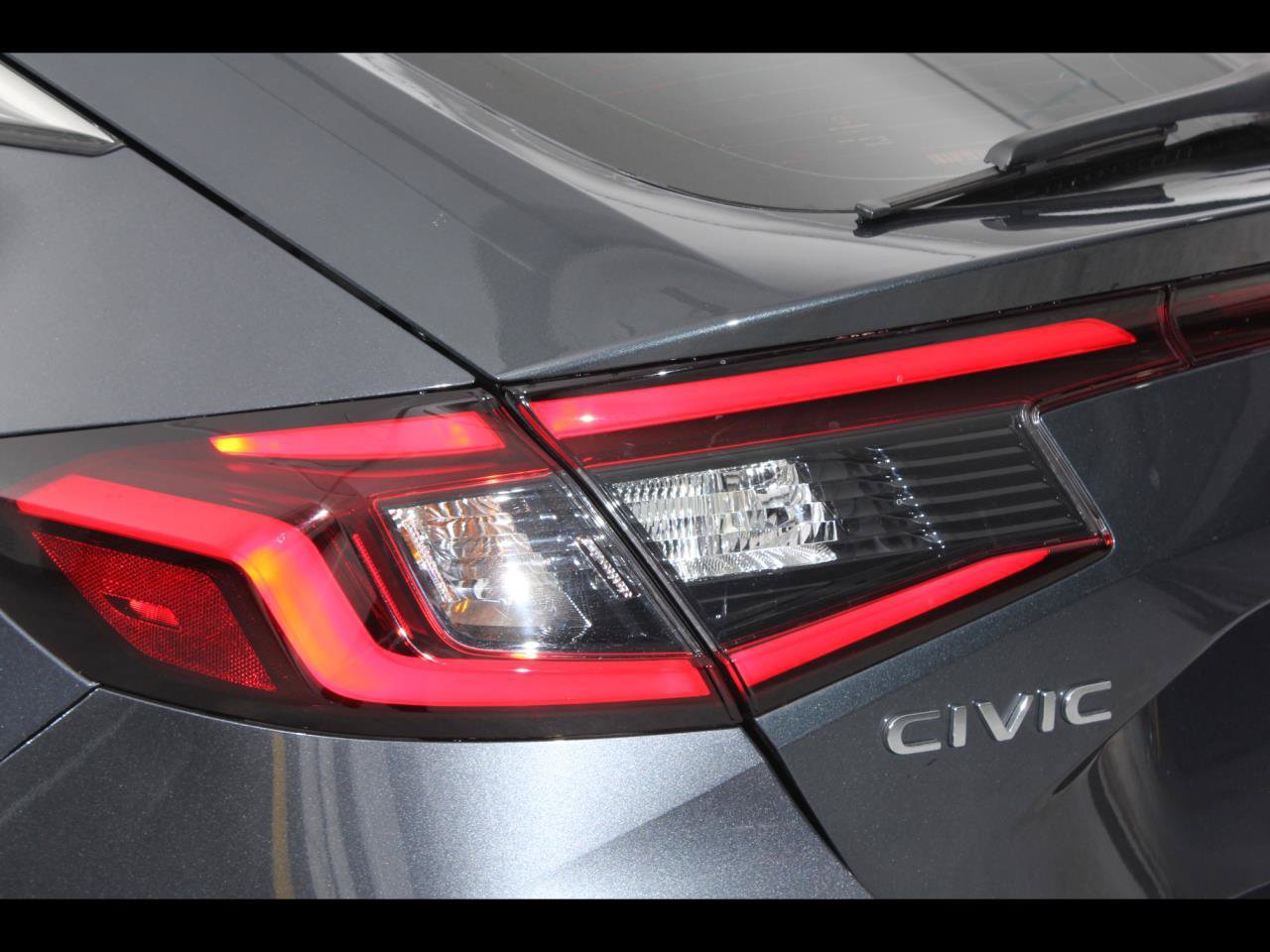 Used 2024 Honda Civic EX-L image 10