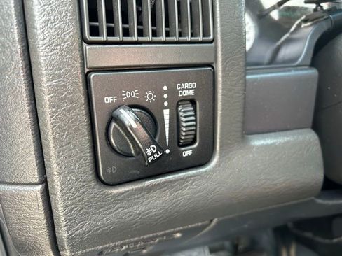 Used 2005 Dodge Ram 2500 Truck SLT w/ Off-Road Group image 22