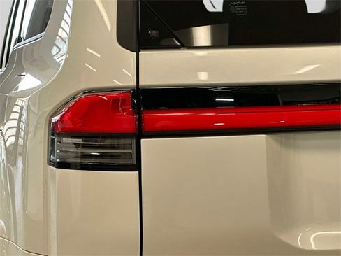 Certified 2025 Lexus GX 550 image 13