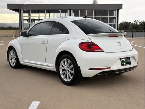 Used 2019 Volkswagen Beetle 2.0T SE FWD image 6