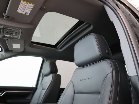 New 2026 GMC Sierra 3500 Denali w/ Denali Reserve Package image 26