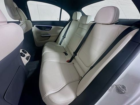 Used 2023 Mercedes-Benz C 300 4MATIC Sedan image 26
