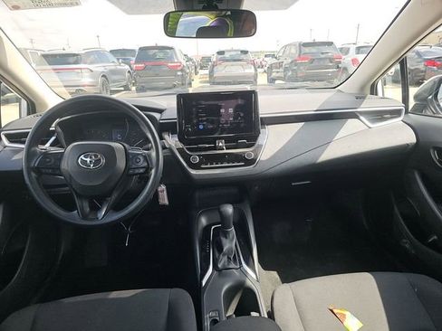 Used 2024 Toyota Corolla LE FWD image 6