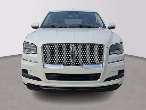 Certified 2024 Lincoln Navigator Reserve AWD/4WD image 2