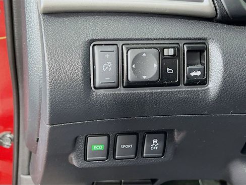 Used 2017 Nissan Sentra SV image 8