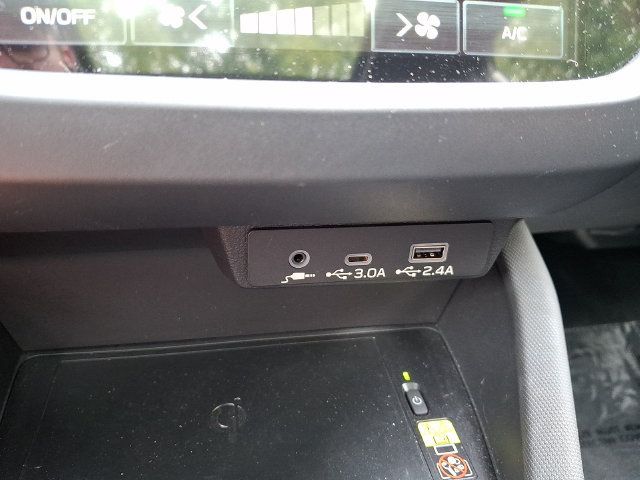 Used 2025 Subaru Forester Limited AWD/4WD image 38