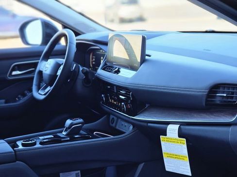 New 2026 Nissan Rogue Platinum w/ Platinum Premium Package image 12