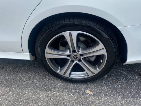 Used 2018 Mercedes-Benz E 300 image 9