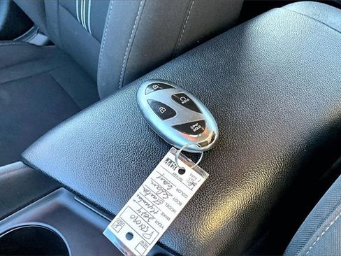 Used 2024 Hyundai Elantra SEL image 34