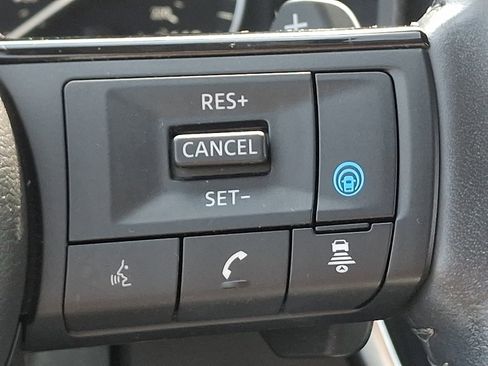 Used 2023 Nissan Rogue SV w/ SV Premium Package AWD/4WD image 23