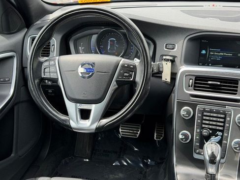 Used 2015 Volvo V60 T6 R-Design Platinum AWD/4WD image 13