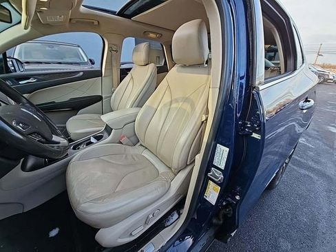 Used 2019 Lincoln MKC Reserve w/ MKC Climate Package AWD/4WD image 3