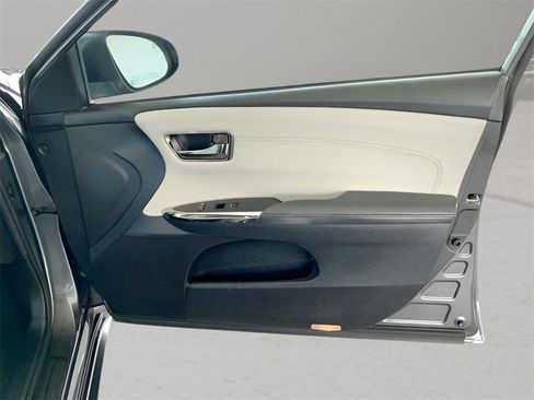 Used 2017 Toyota Avalon XLE Premium image 24