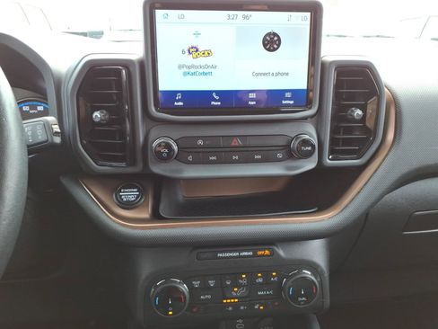 Used 2023 Ford Bronco Sport Outer Banks w/ Tech Package AWD/4WD image 15