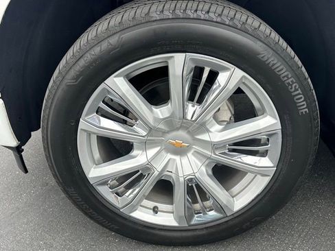 Certified 2024 Chevrolet Silverado 1500 High Country w/ High Country Premium Package AWD/4WD image 33