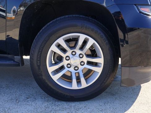 Used 2018 Chevrolet Suburban LT image 26