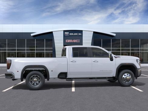 New 2026 GMC Sierra 3500 SLT w/ SLT Premium Package AWD/4WD image 5