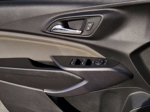 New 2026 Chevrolet Trax ACTIV w/ Sunroof Package image 17