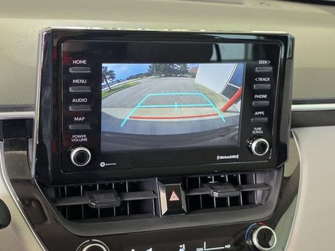 Used 2022 Toyota Corolla Cross L FWD image 12