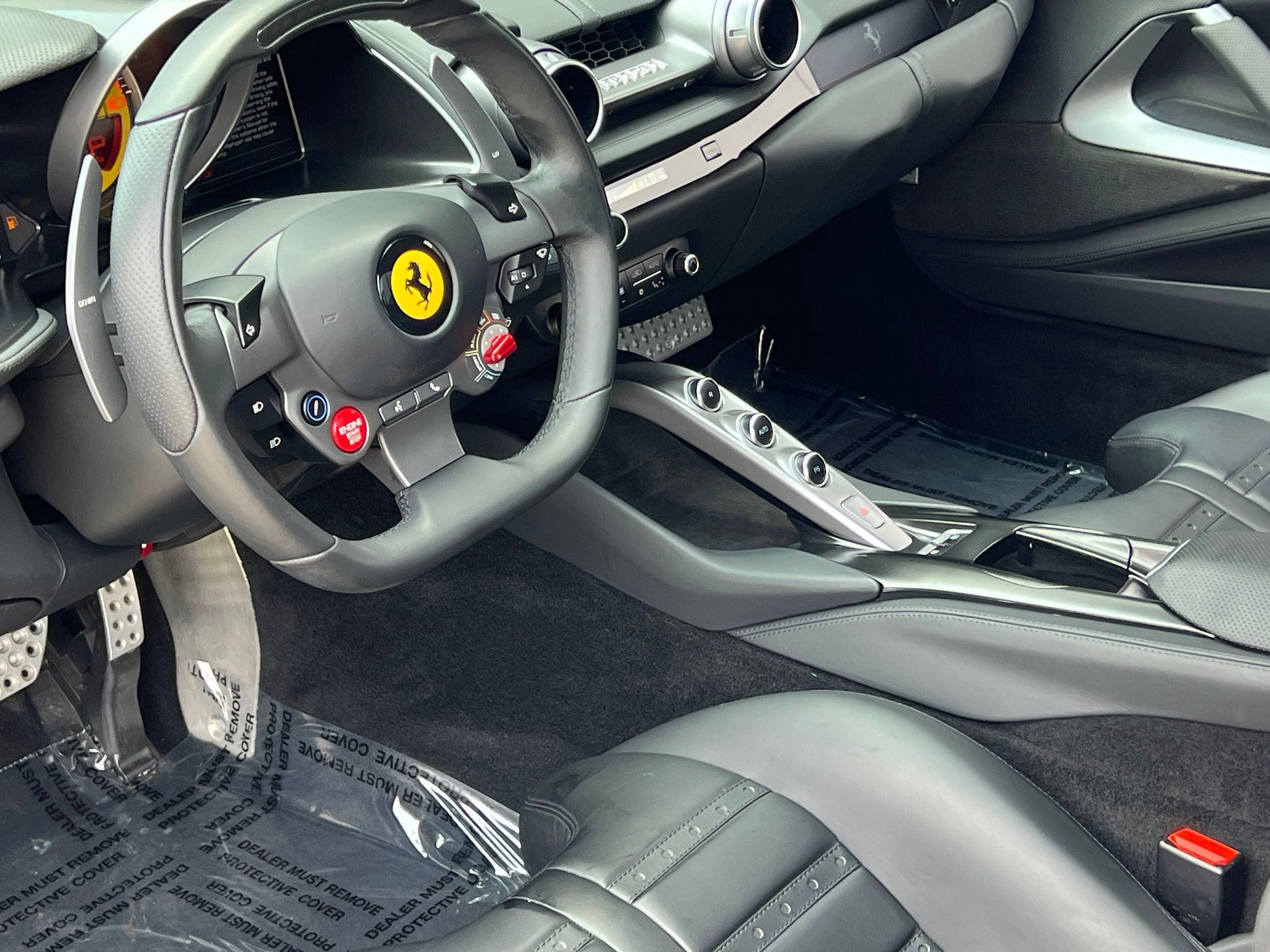 Used 2020 Ferrari 812 Superfast RWD image 2