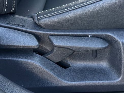 Used 2025 Toyota Camry SE image 31