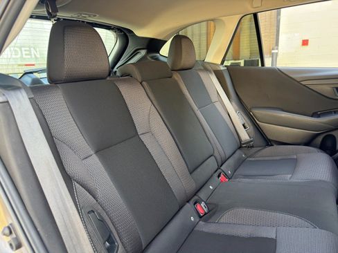 Used 2024 Subaru Outback Premium AWD/4WD image 37