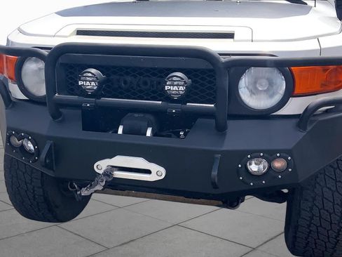 Used 2014 Toyota FJ Cruiser 4WD w/ Upgrade Package image 29