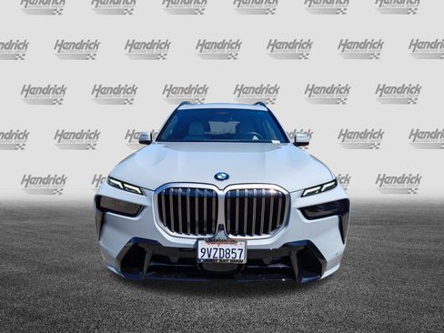 Used 2026 BMW X7 xDrive40i w/ M Sport Package AWD/4WD image 3
