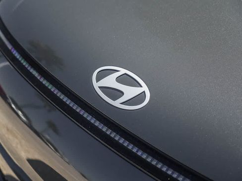 Used 2024 Hyundai Kona SEL FWD image 3