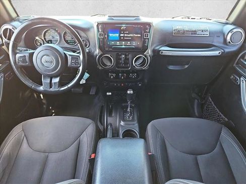 Used 2017 Jeep Wrangler Unlimited Sahara AWD/4WD image 12
