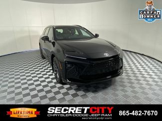 Used 2025 Toyota Crown Signia w/ Advanced Technology Package AWD/4WD video 1
