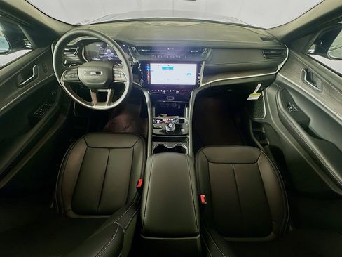 New 2026 Jeep Grand Cherokee L Limited image 9