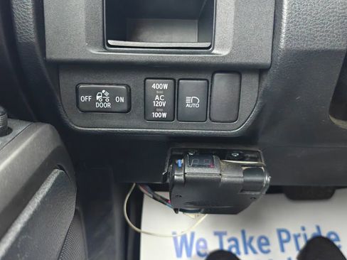Used 2019 Toyota Tacoma TRD Sport AWD/4WD image 21