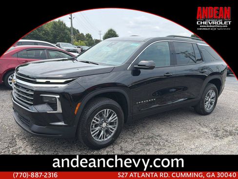 New 2026 Chevrolet Traverse LT FWD image 1