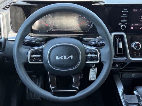 Used 2023 Kia Sorento LX FWD image 20