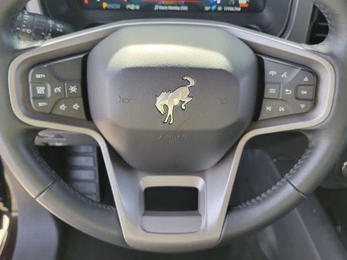 Used 2025 Ford Bronco Big Bend image 19