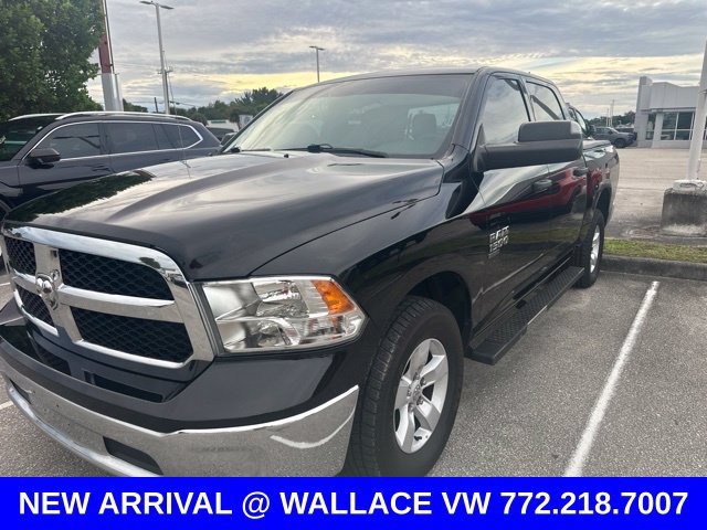 Used 2022 RAM 1500 Classic SLT w/ Trailer & Traction Group RWD image 3