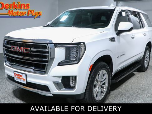 Used 2023 GMC Yukon SLT AWD/4WD image 1