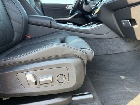 Certified 2026 BMW X5 xDrive40i w/ M Sport Package AWD/4WD image 17