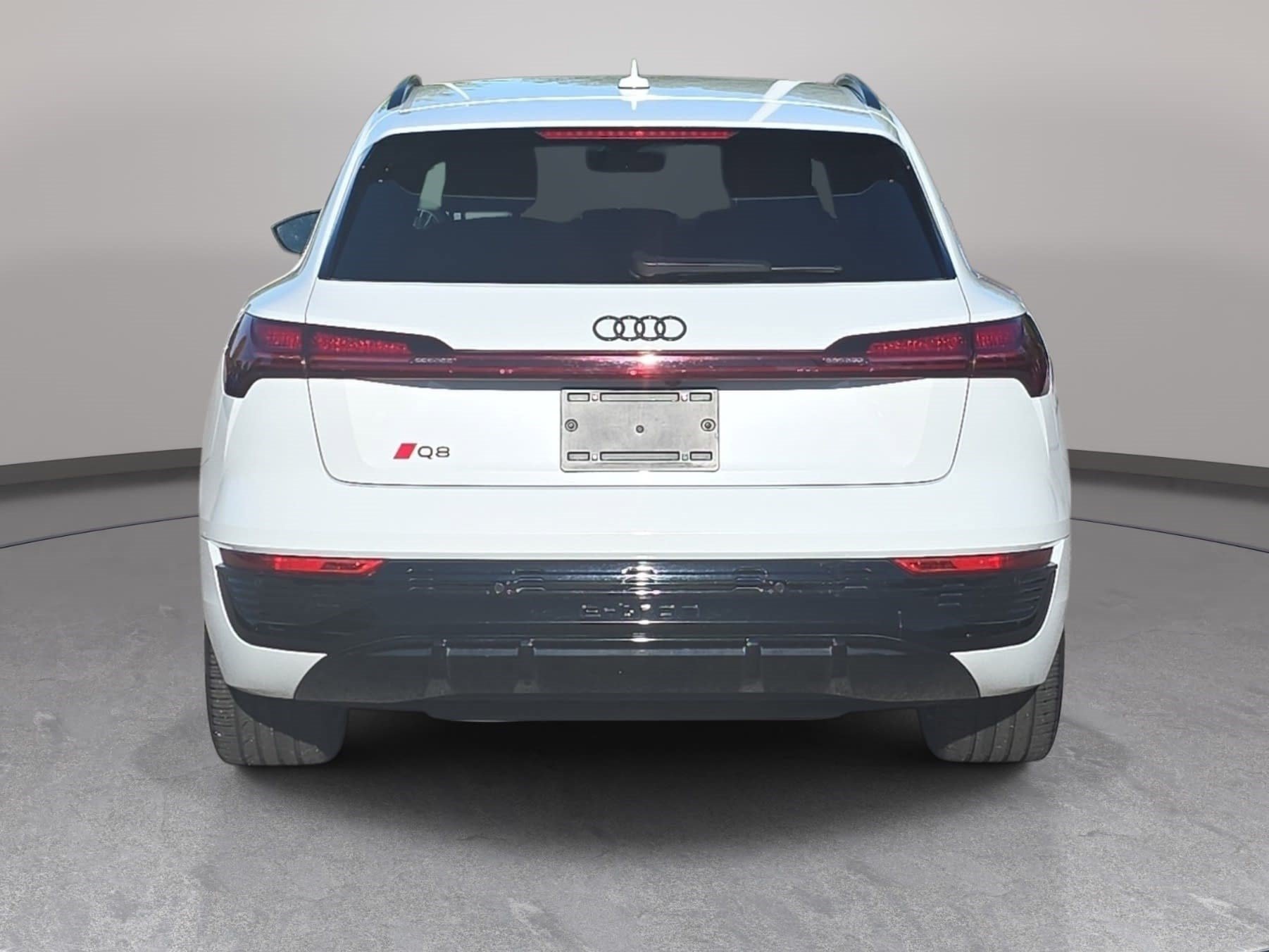 Used 2024 Audi Q8 e-tron Prestige w/ Prestige Package AWD/4WD image 8