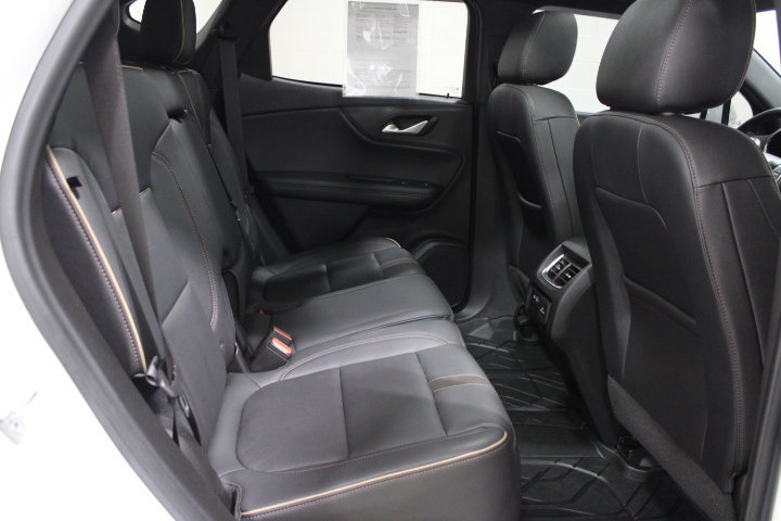 Used 2022 Chevrolet Blazer Premier w/ Enhanced Convenience Package AWD/4WD image 30