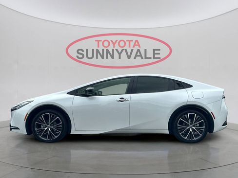Used 2026 Toyota Prius XLE image 6