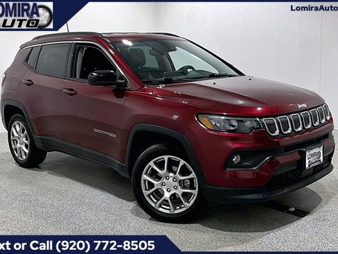 Used 2022 Jeep Compass Latitude image 1