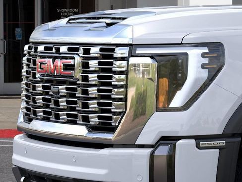 New 2026 GMC Sierra 2500 Denali w/ Denali Reserve Package AWD/4WD image 14