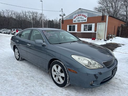 Used 2005 Lexus ES 330 4dr Sdn image 3