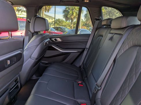 Used 2025 BMW X5 xDrive50e image 16